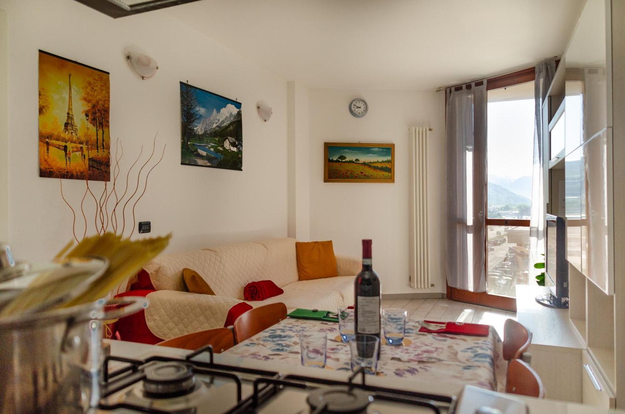 Holiday home Maison Valerio - Con Vista E Parcheggio Privato Ad Aosta